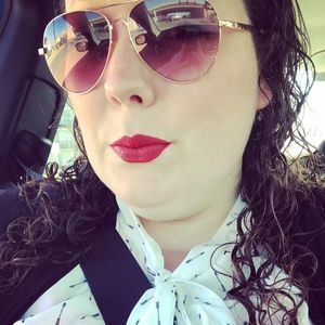 Meet your Posher, Ashley